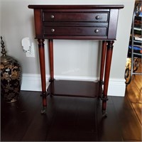 Bombay Co. Small table  - QQ