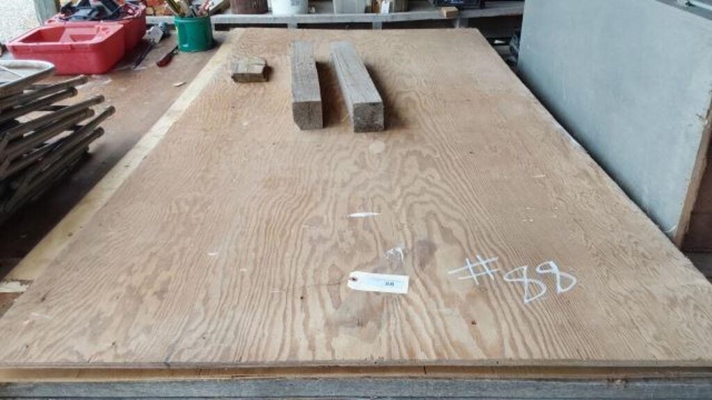 PLYWOOD LOT - APPROXIMATELY 7 PIECES-
