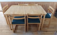 WOODEN KITCHEN TABLE WITH 6 CHAIRS WITH CUSHIONS