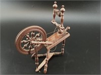 Fabulous miniature spinning wheel in working order