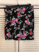 CANDIE'S FLORAL SKIRT SMALL