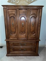 Solid Wooden Thomasville Chest of Drawers