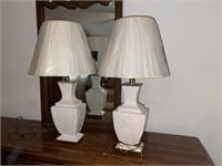 2 Decrotive Lamps