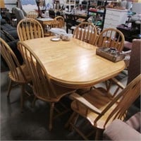 DINING TABLE W/ 6 BOWED TOP CHAIRS