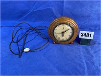 Antique Table Clock, Telechron Model 7H133,