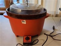 Vintage  modern retro 70s crockpot Slow Cooker