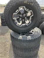 Fallen wildpeak AT  LT 285/70R17 tires on jeep