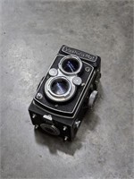 Vintage Yashica-Mat Camera Like Rolleiflex