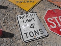 metal sign "Weight Limit 4 Tons"
