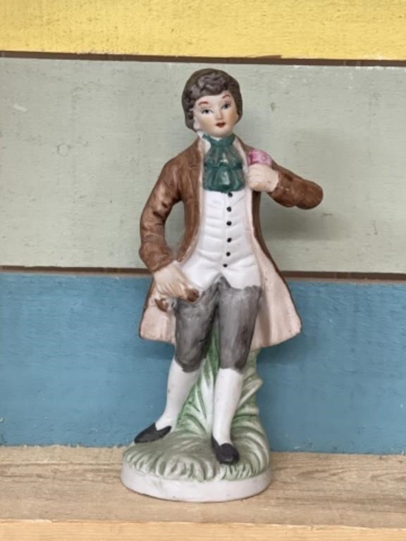 Ceramic figurine vintage