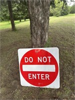 Large "Do Not Enter " Metal Road Sign
