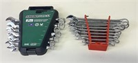 Pair of combination wrench sets