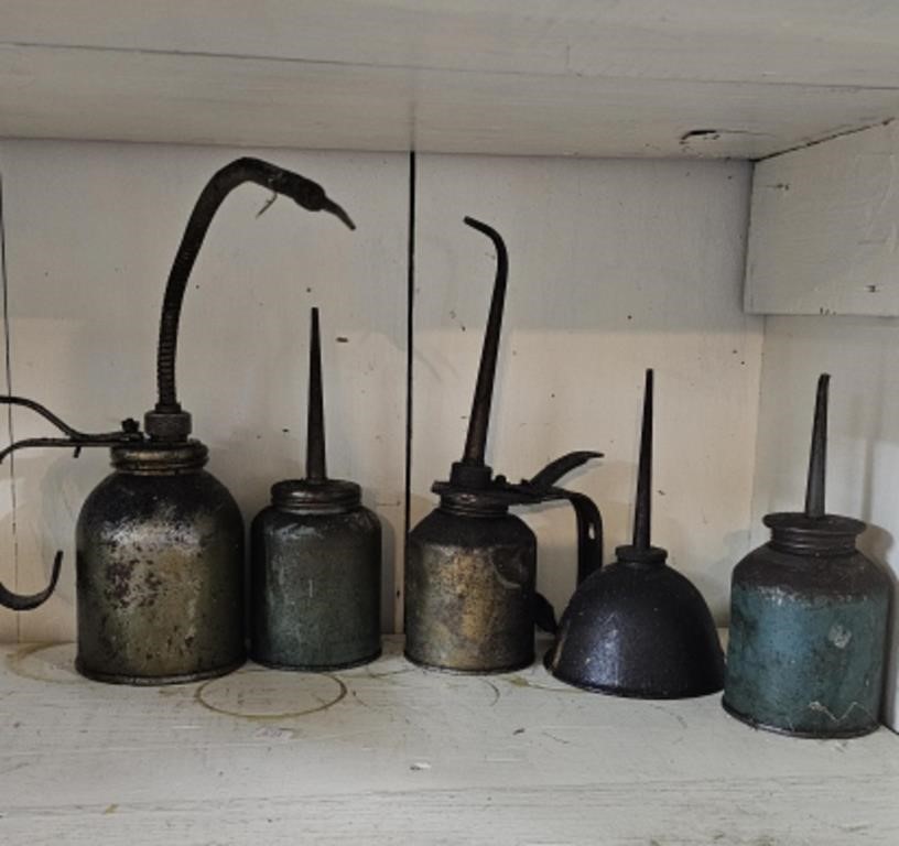 5 Oil Cans