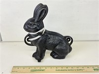 Vitnage cast iron bunny mold