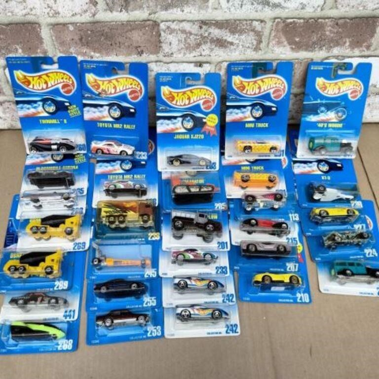 (30 PIECES) HOT WHEELS SINGLE VEHICLES