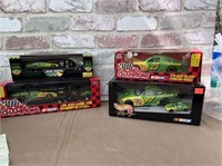 (4X) HOT WHEELS MIXED SCALE RACING CHAMPION