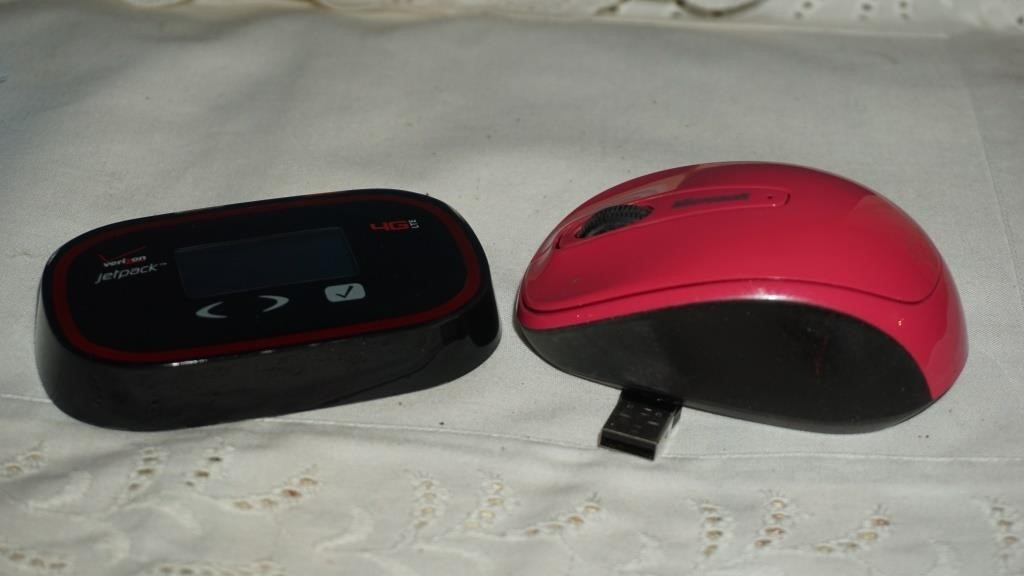 Verizon Jet pack Hot Spot and Wireless Mouse