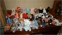 Collection of 35 1996 TY Beanie Babies