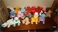 Collection of 18 2001 TY Beanie Babies