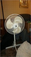 Feature Comfort Fan