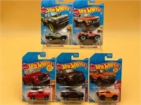 Hot Wheels 1:64 Scale Off Road Diecast Set