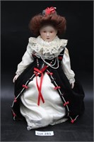 Franklin Mint Heirloom Doll Queen Elizabeth I
