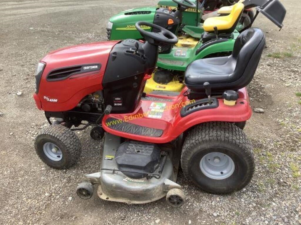 E2. CRAFTSMAN DYS4500 RIDING LAWN TRACTOR W/ 54" D