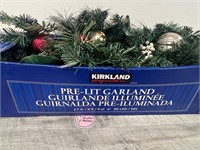 9 ft of pre-lit garland in the box