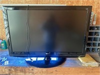 LG 55'' Flat Screen TV NO REMOTE