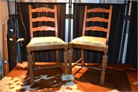 Set of 4 wooden kitchen table chairs
