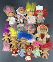 (E) Variety of Sizes of Troll Dolls
