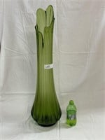 1960’s Viking Green Swung Floor Vase Measuring