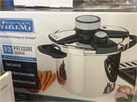 Viking Easy Lock Clamp 8-Quart Pressure Cooker