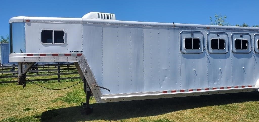 1997 Exiss Extreme 5 Horse 5th Wheel Trailer