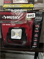 Husky rechargeable led work light 2000 lumens