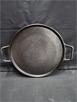 Lodge cast iron pizza pan