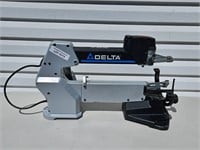 Delta 40-690 20-in Variable Speed Scroll Saw