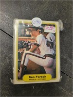Lot of 1982 Fleer Baseball Cards