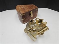 VTG Brass Ship Sextent Oak & Brass 9" w  Box