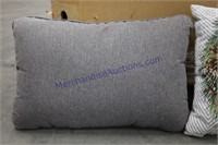 Pillows (170)