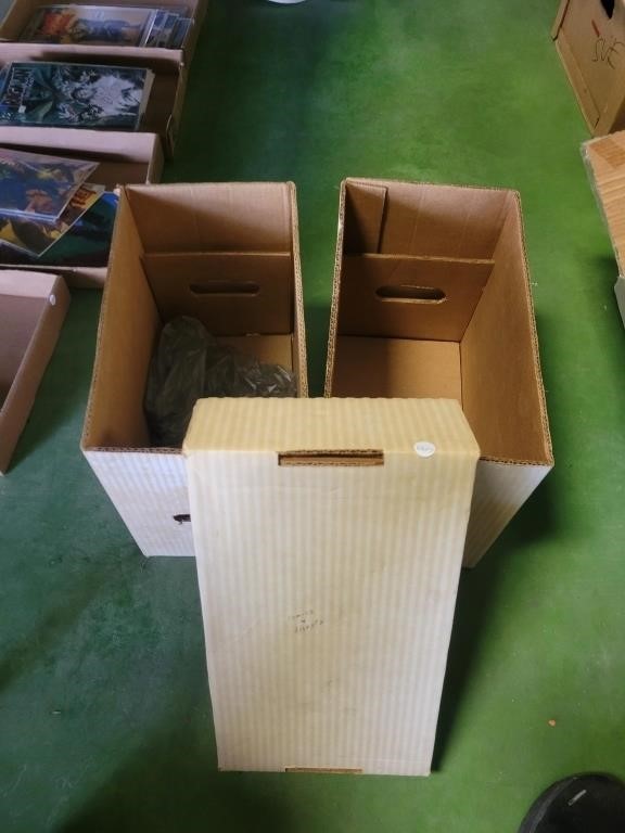 2 Empty Short Boxes - 1 Lid