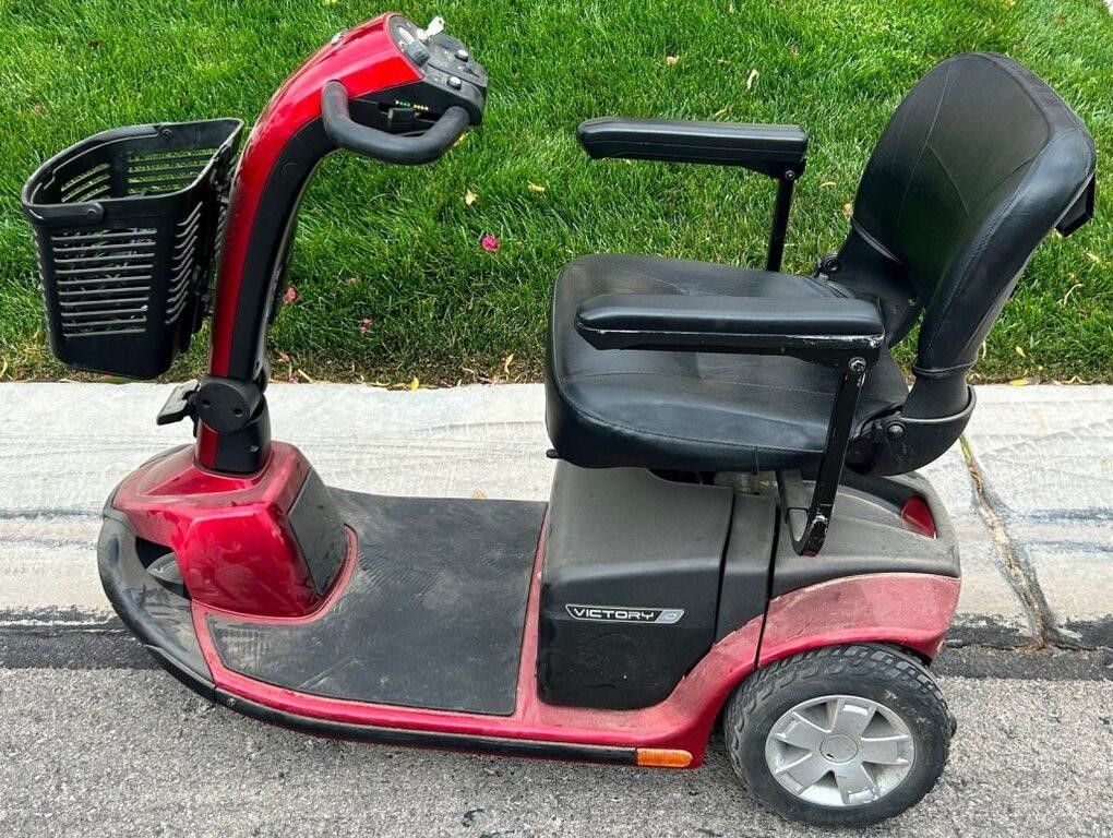 F - PRIDE SCOOTER CHAIR (Z6)