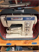 Vintage pacesetter, sewing machine