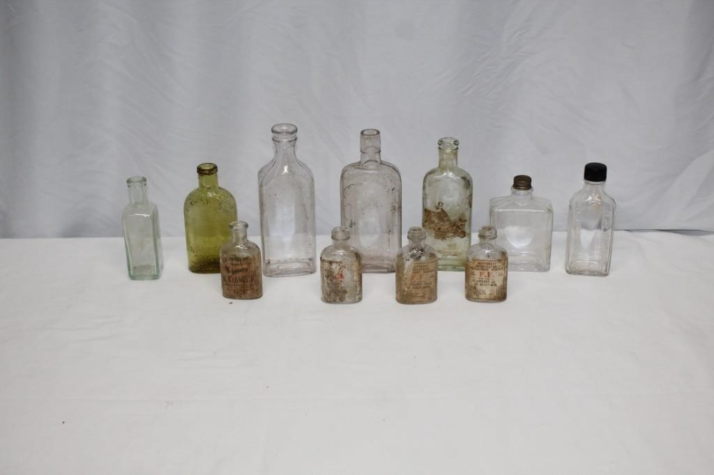 ANTIQUE HUMPHREYS HOMEOPATHIC & OTHER BOTTLES
