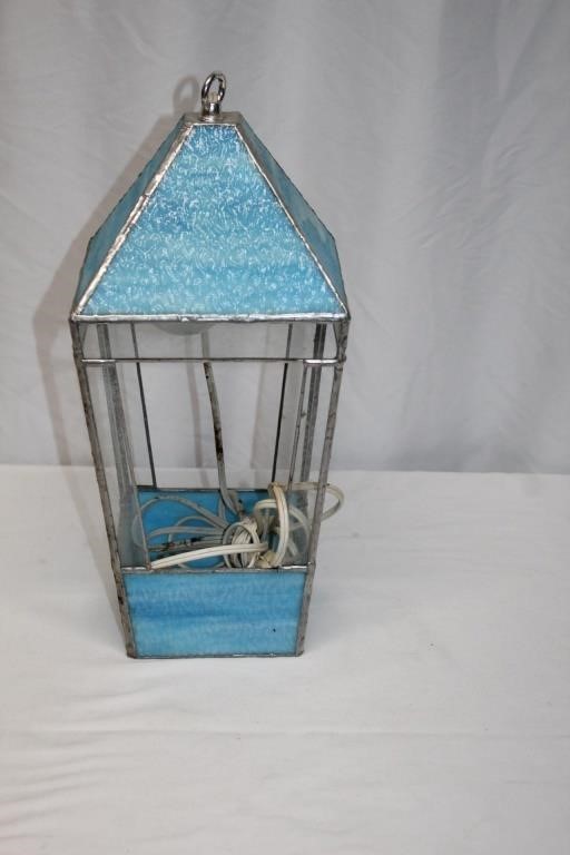 STAINED GLASS ELECTRIC LANTERN