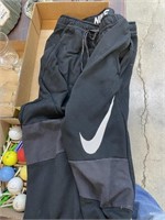 Nike dry Fit Sweats size Large