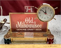 Vintage Old Milwaukee Beer Clock Sign