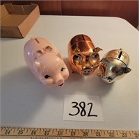 3 Pig Banks