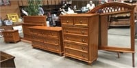 Gorgeous Carolina Knotty Pine Furniture Set