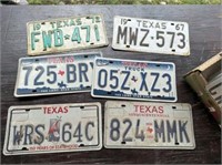 BOX LOT: 22 PCS- VINTAGE TEXAS LICENSE PLATES-